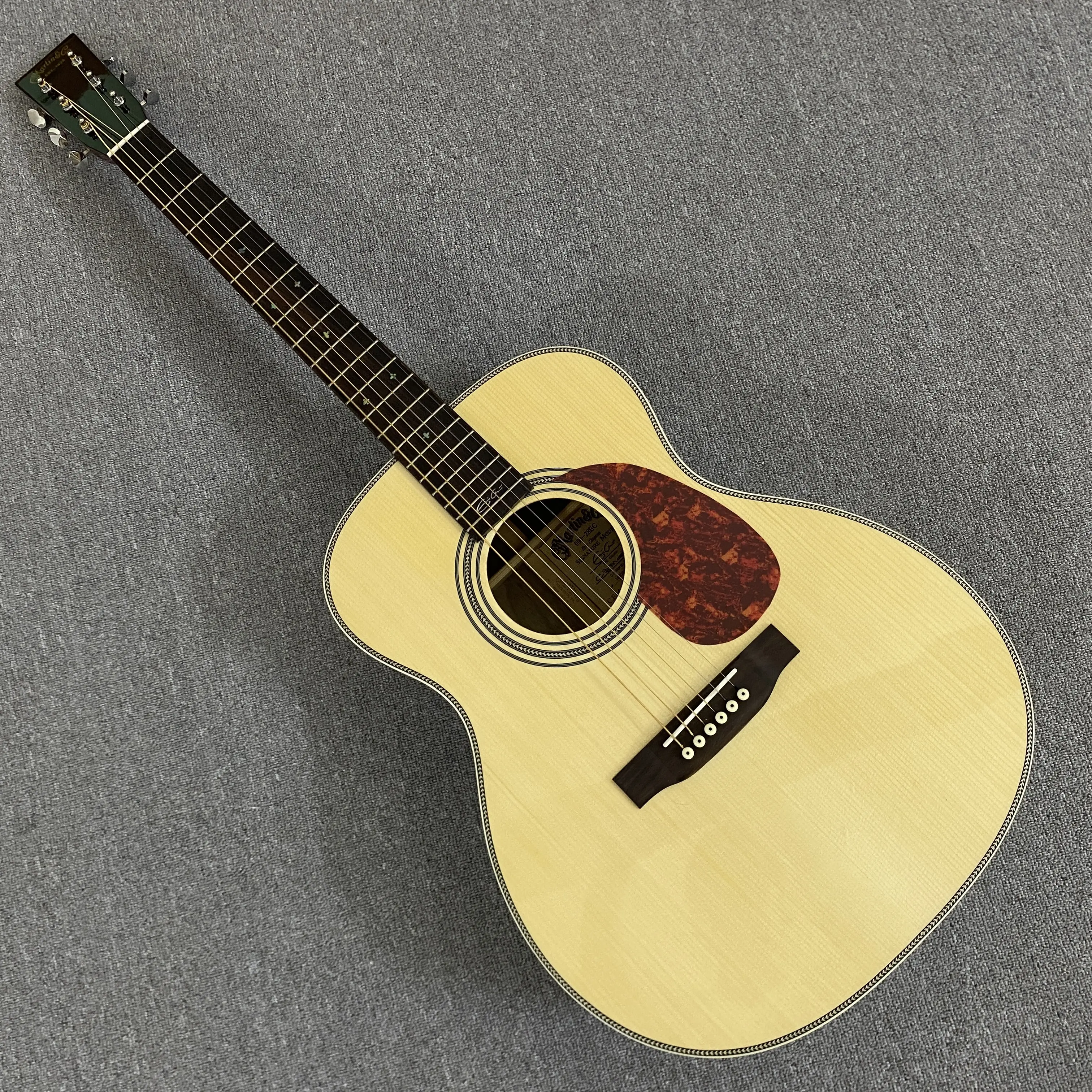 00028EC Original Acoustic Guitar - Natural Wood Finish, Solid Spruce Top, 20 frets, Rosewood Fingerboard, 6 strings