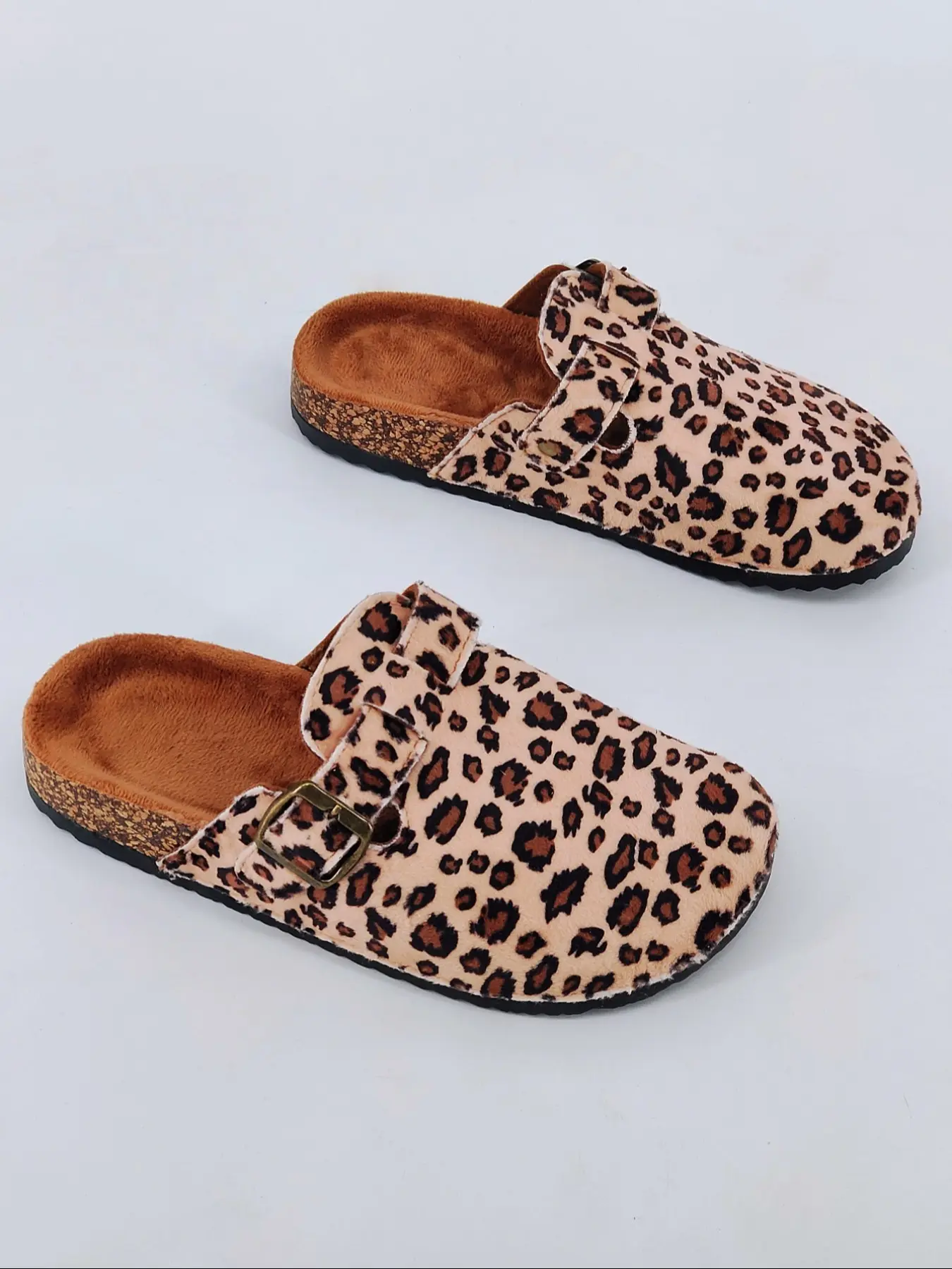 Women's Leopard Print Slip-On Sandals, Leopard Pattern Slides, Casual Fashion Anti-Slip Flat Shoes, Fall Winter Spring Summer Wearable Sneakers