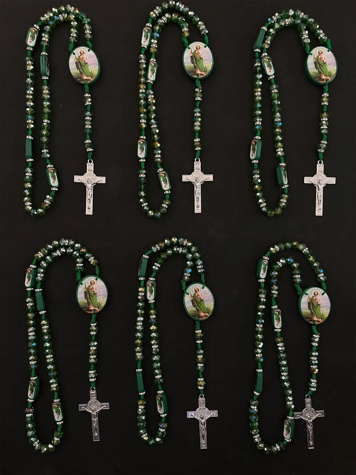 Saint Jude Artificial Green Crystal Beads Catholic Necklace, Long Cross Design Pendant Necklace, Religious Pendant, Fashion Jewelry Accessories for Women & Men, Beaded Necklace, Beaded Pendant Necklaces