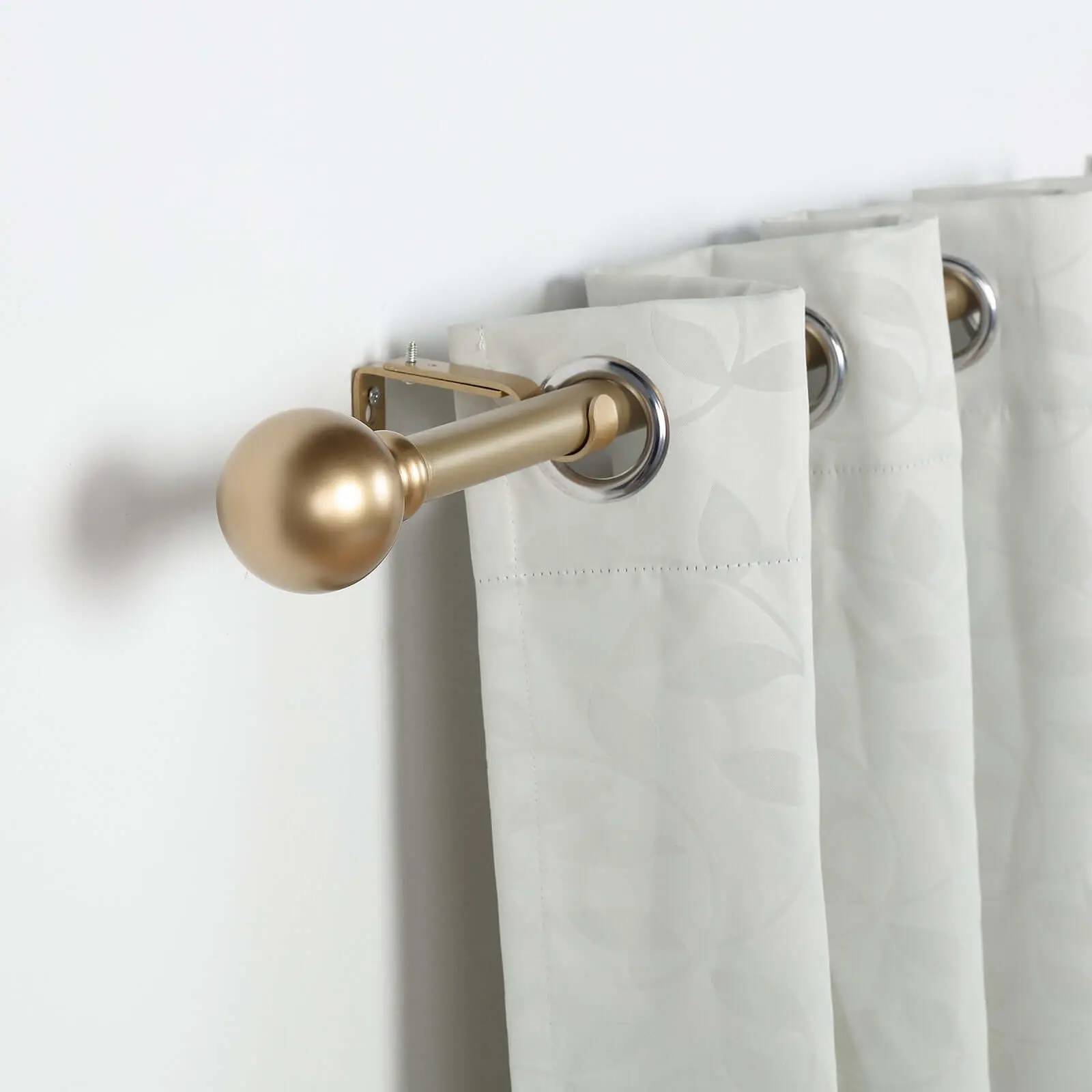 Classic Extendable Curtain Rod Set, 42"-126" Adjustable, Gold with Round Finials, for Indoor Use, Ideal for Room Decor & House Decor