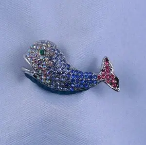 Sapphire Blue Paved Stones Crystal Gems Whale Brooch - Lead-Free Alloy Ocean Theme Rhinestone Collar Clip, Fashion Accessory for Clothes