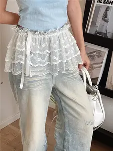 Women's Mini Skirt with Lace and Ruffled Hem Design, Perfect for Spring and Summer, Fashionable Casual Ditsy Floral Style for Women