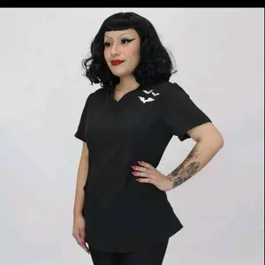 Medical and Veterinary Women's Rounded V-Neck 2-Pocket Bats Scrub Top / Made in USA / Adult Uniforms