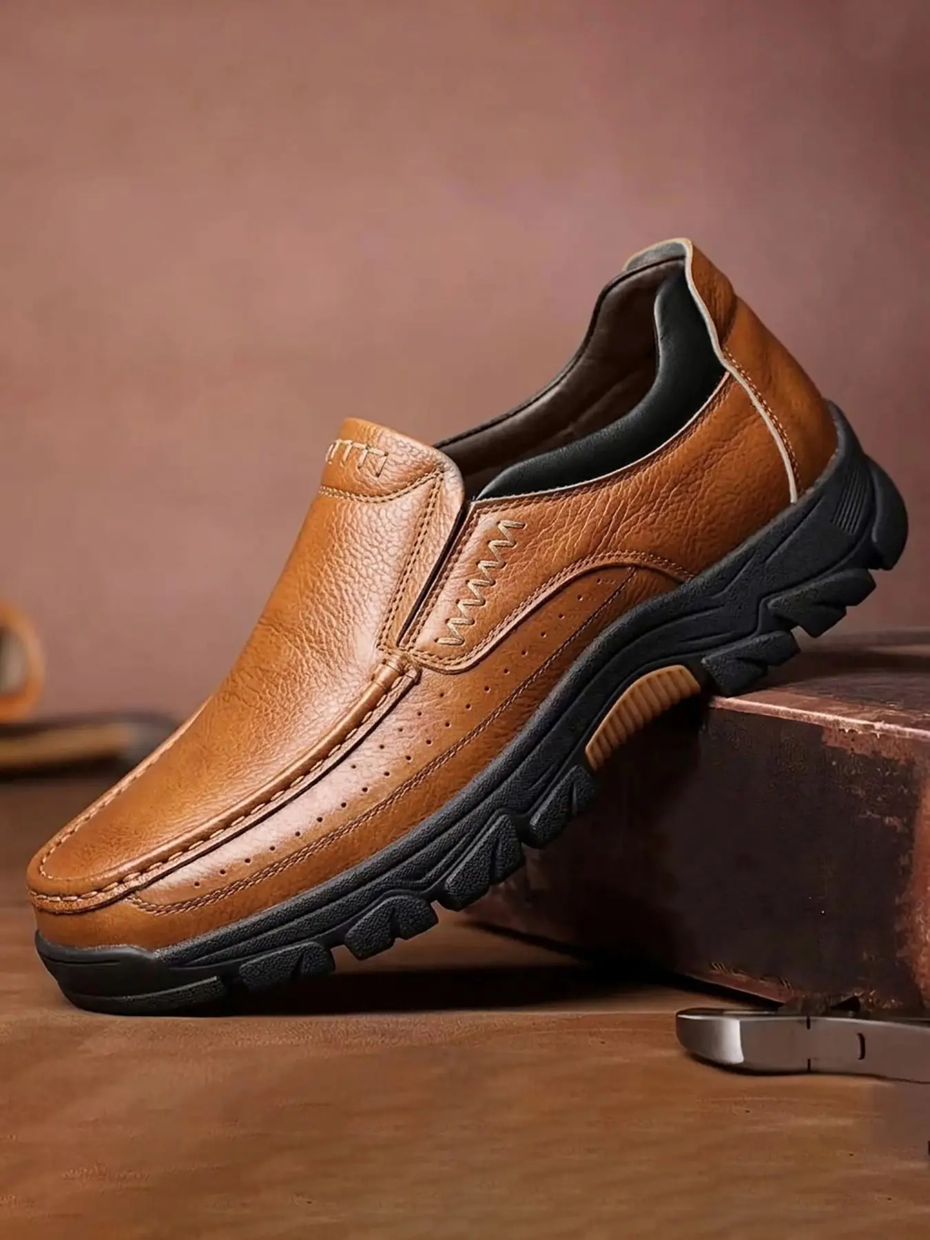 Men's Business Formal Shoes, PU Upper Material, PVC Sole, Solid Pattern, Less Than Ankle Height, All Seasons Wear, Office Footwear