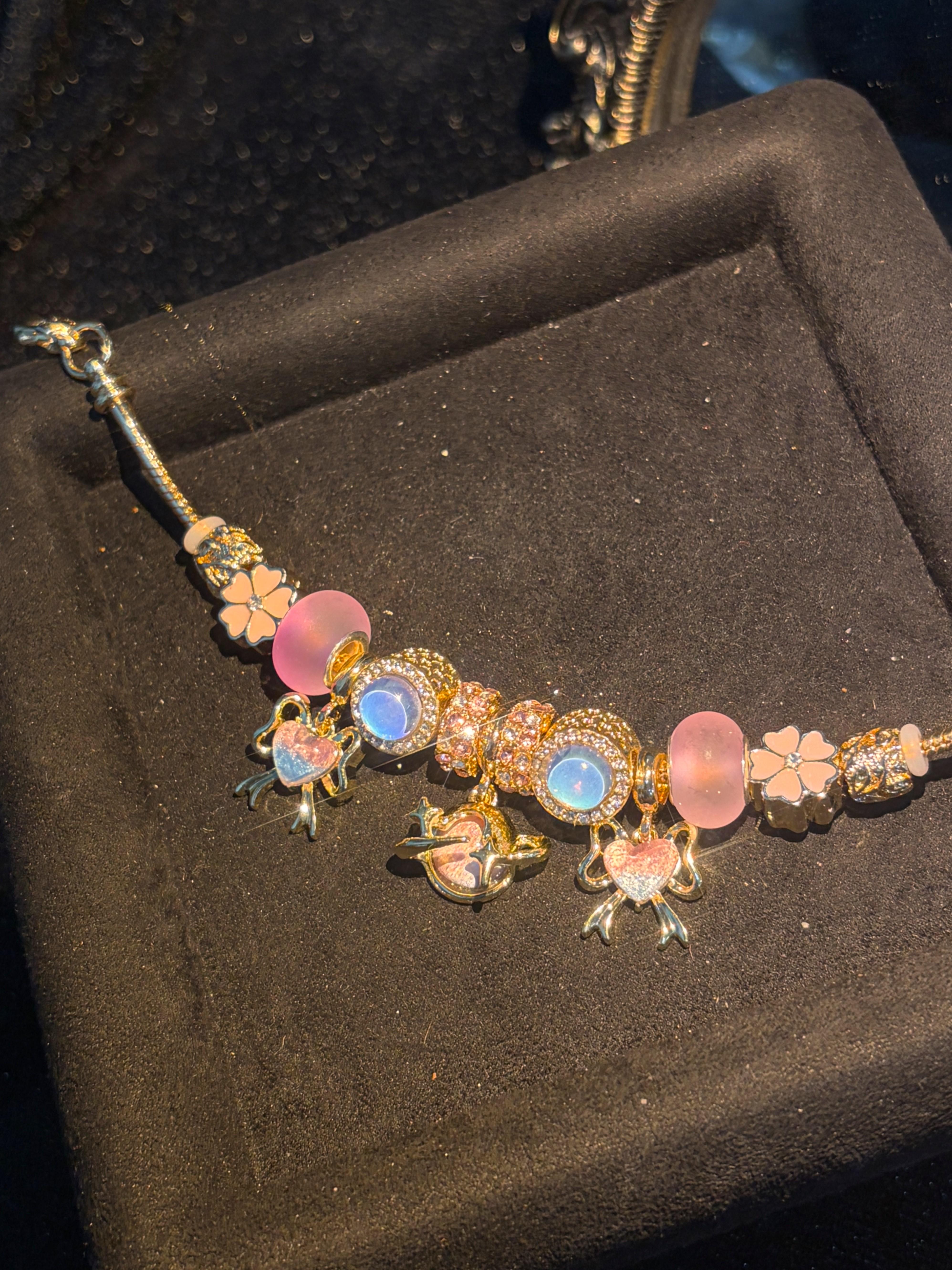 Dreamy Planet Charm Bracelet for Women, Gold‑tone Snake Chain Bracelet with Pink Flower、Heart Bow、Enamel Planet Dangle Charms, Sparkly Rhinestone Beads, Adjustable Link Extension Chain, Cute Aesthetic Hand Jewelry for Daily Wear、Birthday、Gift for Girls