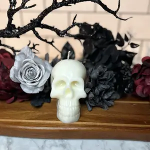 Bleeding Skull Candle Bleeding Skull Candle