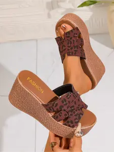 Women's Summer Fashion Higher Platform Casual Trendy Sandals Bohemian Style Height Increasing Open Toe Slides 2026 New Outdoor Commuting Beach Shoes Rubber