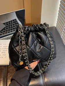 Advanced and stylish versatile diamond grid crossbody bag, casual and trendy shoulder bag, PU personalized chain design handbag, suitable for work and shopping, Quilted crossbody bag, Crossbody Purse