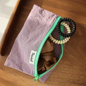 Nylon Zipper Pouch Organizer, 1 Count Portable Lightweight Storage Bag for Organizing Pens, Jewelry, Coins, and Small Accessories, Simple Stylish Easy-to-carry Design for Daily Use