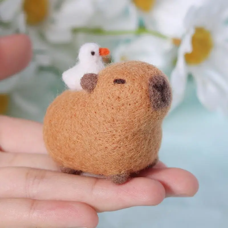 Unfinished Cute Capybara Design Felt DIY Package, Capybara Material Pack, DIY Supplies for Knitting, Crochet, Needle Felt & Accessories