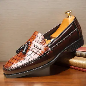 Men's retro plaid one-foot loafers - hand-sewn and loaded, breathable PU lining and rubber sole, business office daily casual shoes, classic loafer style 8689