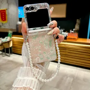 Magnetic Shell Pattern Phone Case Cover with Bracelet Strap, Compatible with Samsung Galaxy Zflip7/6/5/fe, Luxury Fashion Women's Accessory