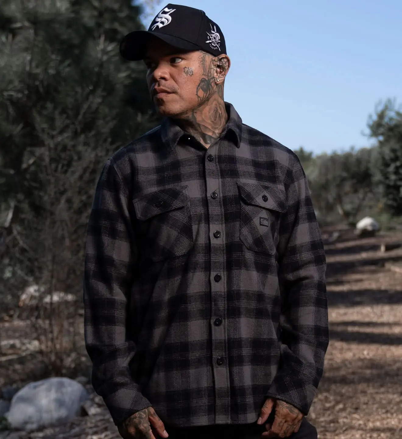 Diamond Flannel Heavy 8.5 oz Brushed Cotton Flannel in Black and Grey Soft Finish Tuff Build Versatile Relaxed Fit Model 5'9 Size XL 200 lbs