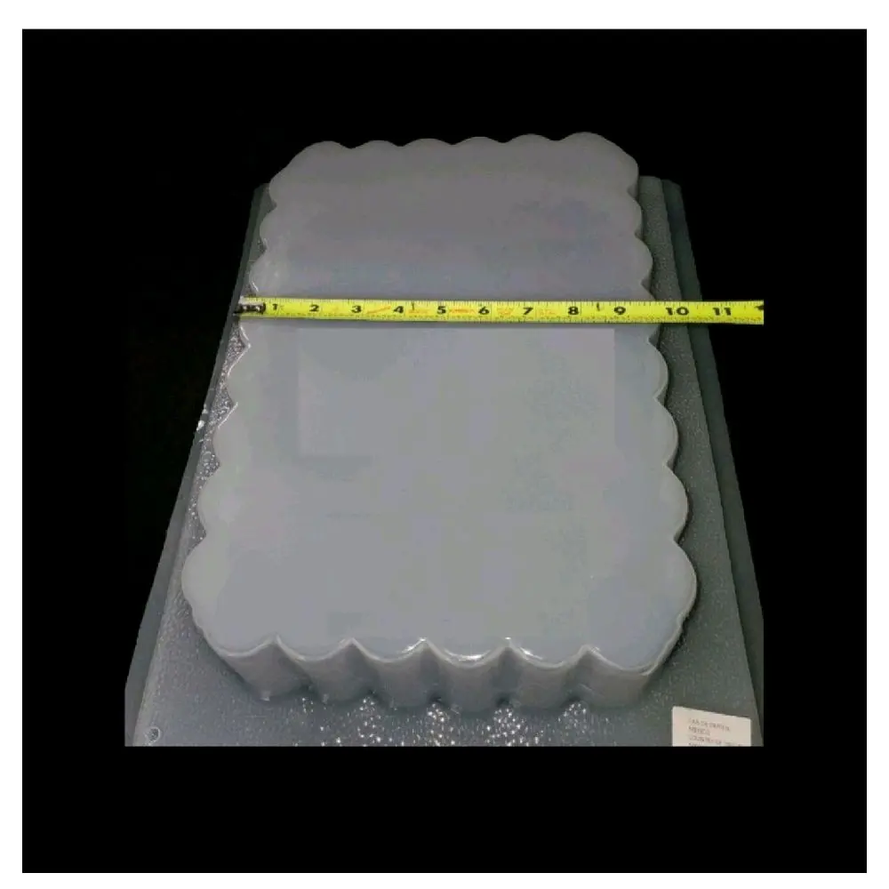 Scalloped Rectangle Dessert Mold