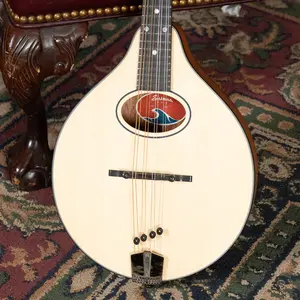 Eastman PCH-M104-NAT Solid Spruce/Laminated Mahogany Natural Flattop A-Style Mandolin #1339