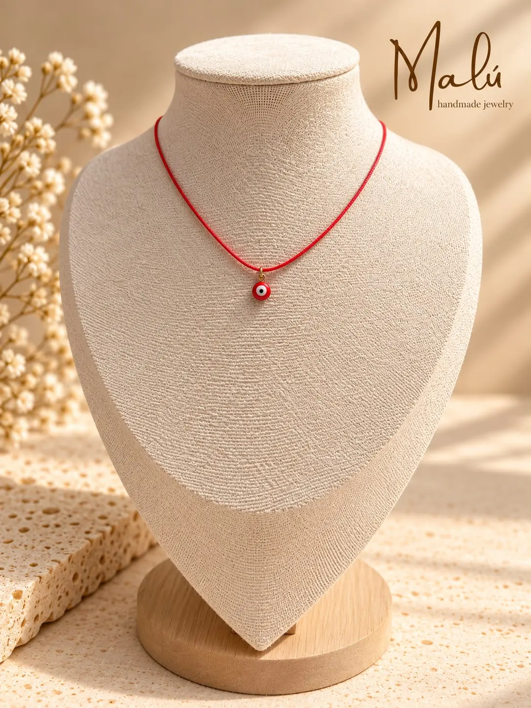 Red Thread Necklace | Collar Artesanal de Hilo Rojo ojo rojo