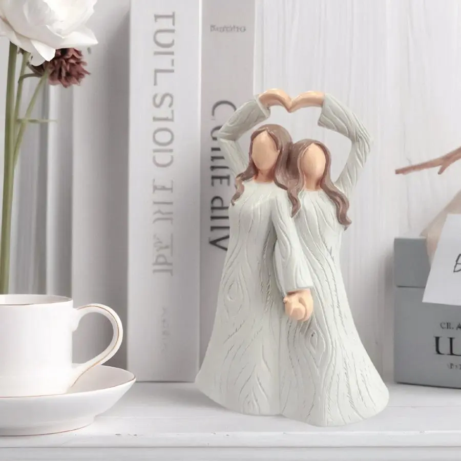 Sisters Holding Hands Design Resin Statue, Handcrafted Figurine, Decorative Figurines, Home Decor Ornament, Home Decor Accessory for Sister's Day, Birthday Gifts, Cute Collectible Figurines