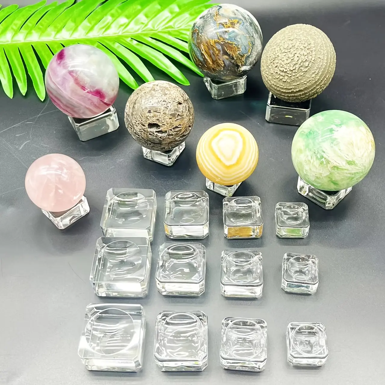 4-Piece Clean Glass Square Sphere Mineral Base Stands, Solid Glue Putty, Beveled Edges, Polished Shine Transparent Display Bases for Small Minerals Specimens - Craft Cart Organizer, Racks for Bathroom Perfume (0 - 5 Kg Capacity), 1-Layer
