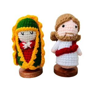 Handmade Crochet Virgin Mary Jesus Doll Car Dashboard Ornament, Interior Decoration for Cars, Wooden Material, Religious Gift Idea, Car Accessories