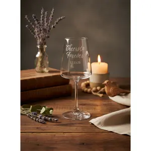 Custom Engraved Wine Glasses – Made to Toast Life’s Moments