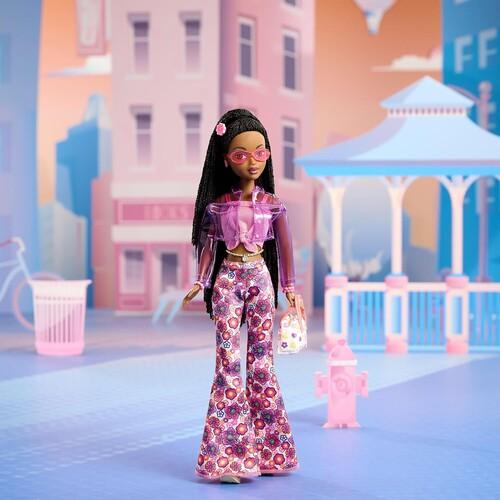 Mattel Collectible - Barbie Signature My Scene Collector: Jai Doll and Accessories  [Collectible Figurine/Statue/Bust] Paper Doll, Collectible