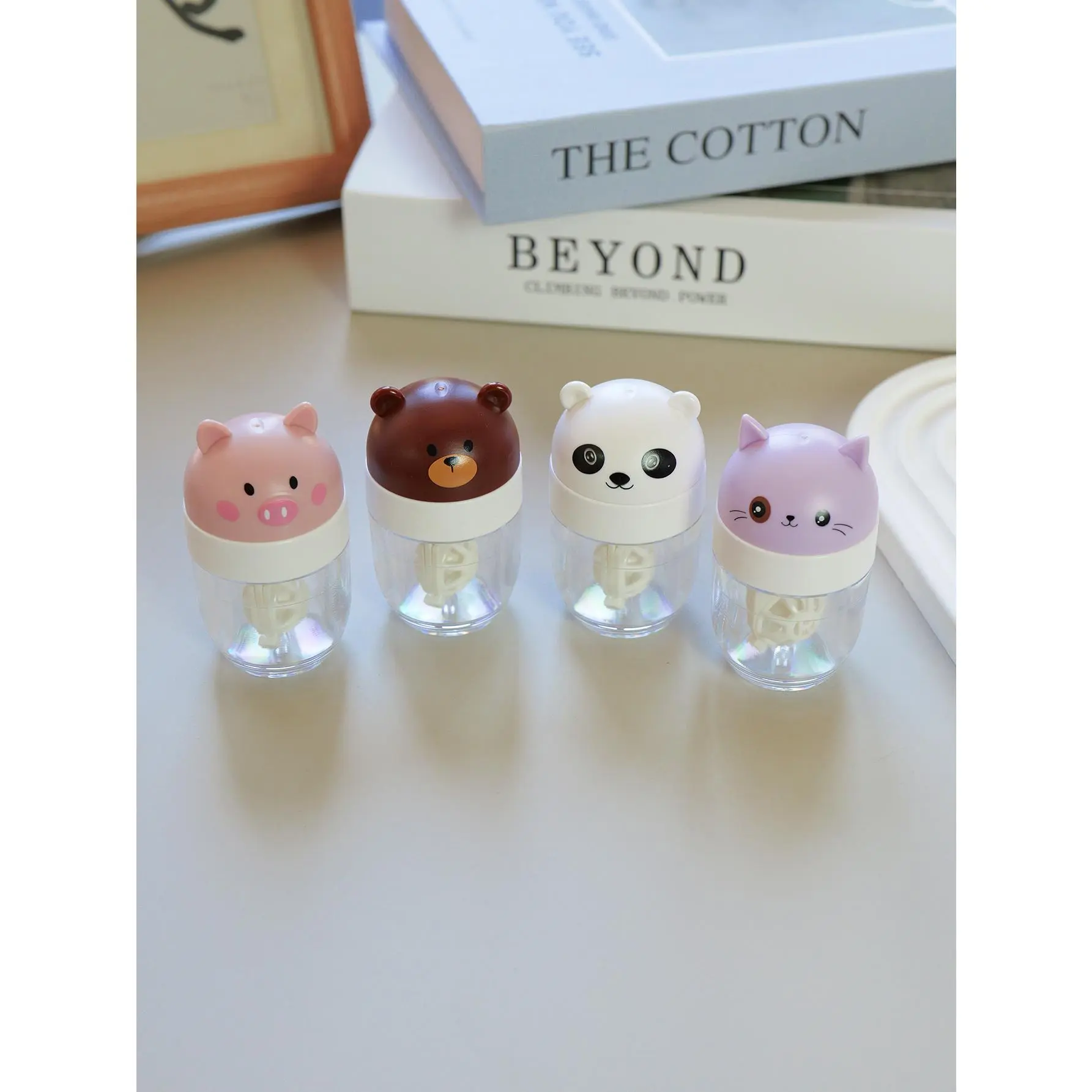 1pc Cute Cartoon Manual Spin Contact Lens Cleaner for Colored Contacts, Portable Small zoon Design（Dogs, bears, cats, pigs）