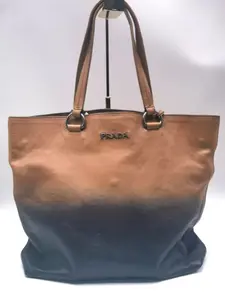 Pre-owned PRADA cowhide Shoulder Bags Vitello Orange Calfskin Shoulder Bag with Black Base