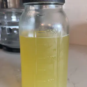 3PCS glass water kettle 64OZ, Mason jar water,  lid  spout, wide mouthed leak proof water kettle, cold water kettle, suitable for storing breast milk  juice, water, milk, tea, iced coffee  beverage set  scale Tumbler with and Straws Fall Themed oak sip