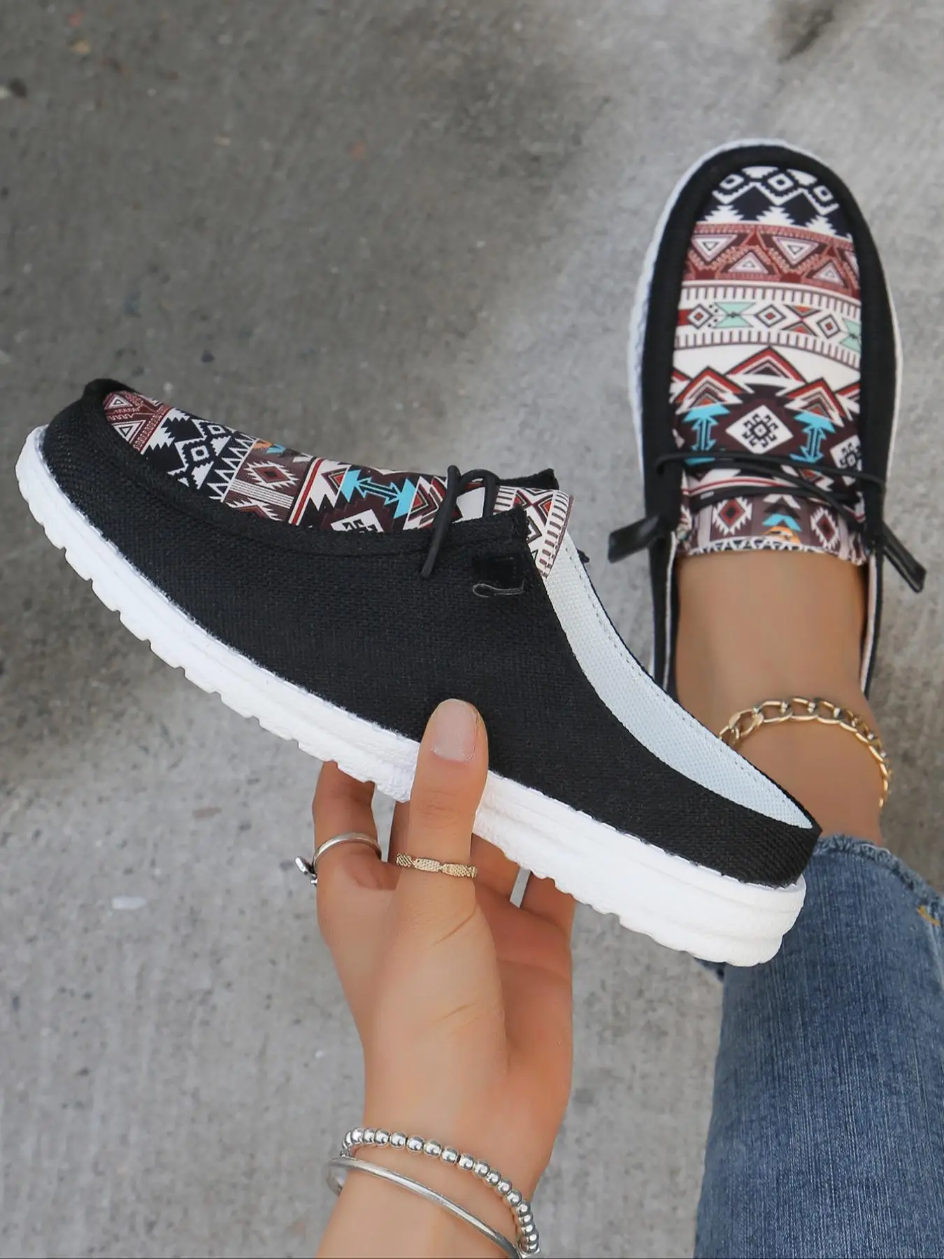 Women's Ethnic Pattern Slip on Low Top Sneakers, Casual Comfortable Lightweight Slip on Shoes, All-match Commuter Shoes for Work & Daily Wear