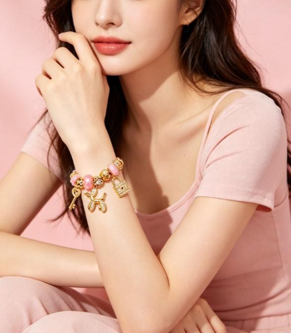 Pink Pearl Balloon Dog Charm Bracelet, Shiny Golden Snake Chain Beaded Bracelet with Lock Key Flower Pendant, Elegant Women Jewelry Gift Box Packed Pink Pearl Balloon Dog Charm Bracelet, Shiny Golden Snake Chain Beaded Bracelet with Lock Key Flower Pendant, Elegant Women Jewelry Gift Box Packed