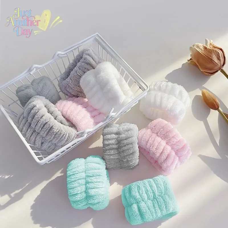 4-Pack Sweat-Absorbing Wrist Straps, Anti-Moisture Face & Sleeve Cuff Wipes for Sports, Camping Activities, Four Packs