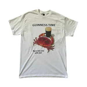 Guinness Crab Vintage Pattern Shirt, 90s Retro Crab Slam Dunk Fun Seafood T-Shirt, Fun Food Enthusiast Shirt, Unisex, Holiday Gift