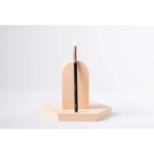 No. RD657- Precise Blending Brush