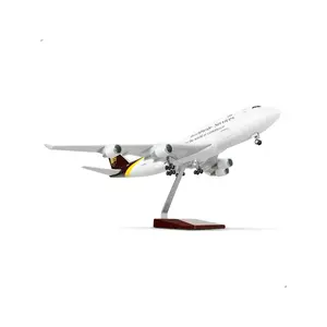 Model Boeing 747 1:160 46 cm with stand