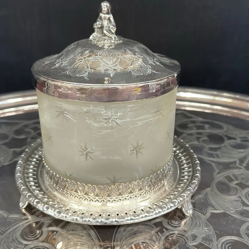 Handcut Frosted Crystal Round Biscuit Box