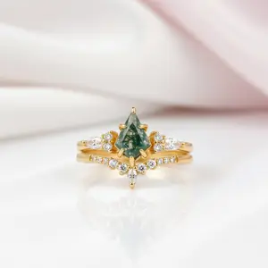 Kite Shaped Green Moss Agate Engagement Ring Set