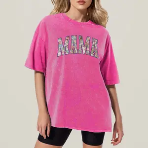 This floral print maternity Washed short-sleeved shirt is a stylish spring piece,perfect for new mothers, those announcing theirpregnancy, and for everyday fashion.