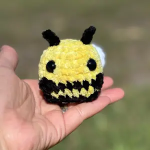 Crochet Bee Plushie