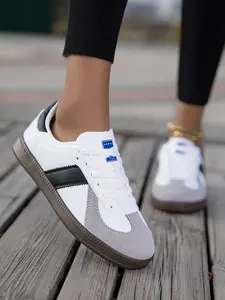 Unisex Retro Patchwork Low Top Sneakers, Comfortable PU Leather Casual Shoes, Medium Width, All Seasons, Daily Commute Trainers