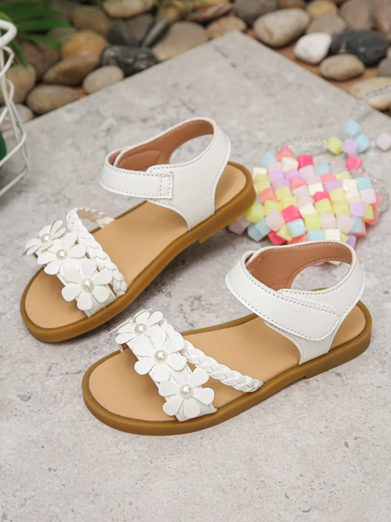 Girls' Cute Floral Decorated Woven Strap Open Toe Flat Floral Design Sandals with Velcro, Spring Summer Casual Shoes for School and Play
