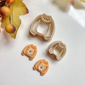 Sweater Clay Cutter Sweater Clay Cutter