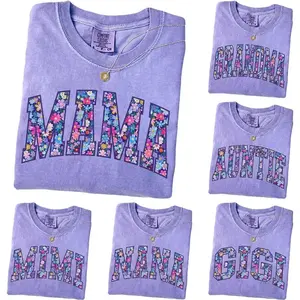 Personalized Comfort Colors Mama Shirt, Floral Mom Spring T-Shirt, Custom Flower Grandma Tee, Floral Nana Auntie Mimi Gigi Grammy Shirt, Violet - SoftHype Apparel