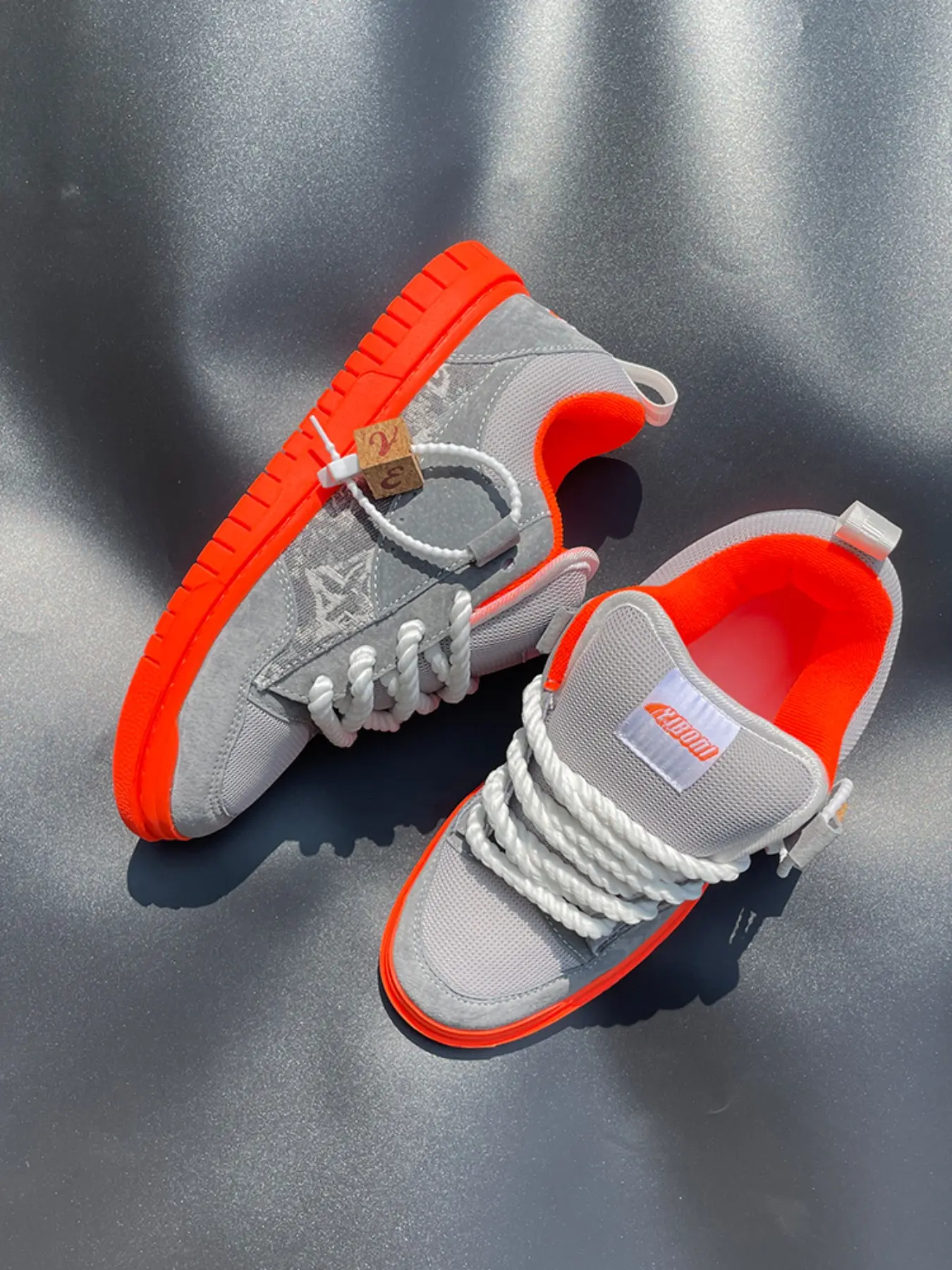 New High-Value Low-Top Athletic Sneakers, Casual Thick Sole Rubber Big Size Couple Shoes, Original Men's Canvas Plaid Board Shoes, Trainer, Sports Shoes, Artistic Streetwear Shoes, Thick Soled Trainers