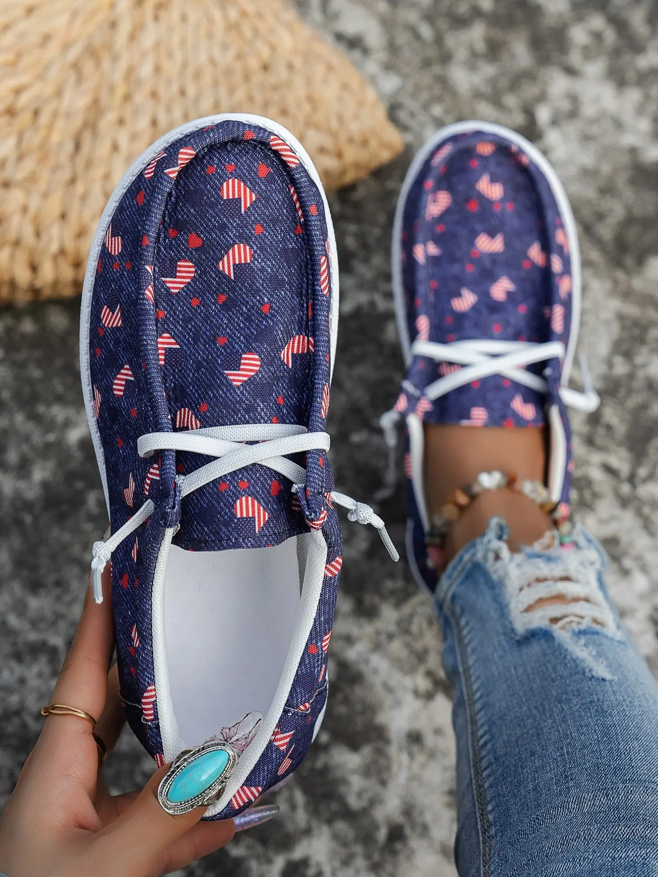 Women's Comfortable Breathable Floral Lace-Up Casual Shoes, Walking Shoes, Soft Sole Anti-Slip Lightweight Mom Shoes, One-Click Lazy Slip-On Sneakers