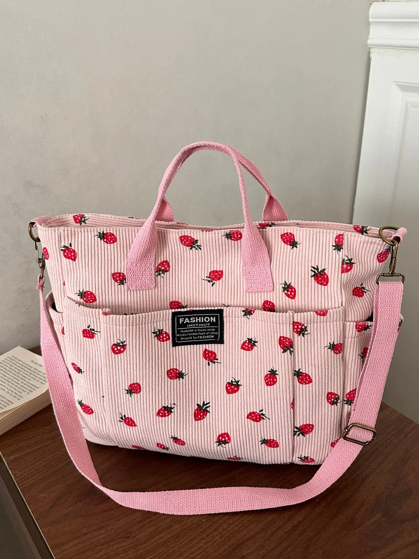 Strawberry Print Mom Bag, Fashionable Patterned Bag, Fashionable Casual Bag, Multi-Pocket Shoulder Bag, Large Capacity Crossbody Backpack, Fits Tablet & Phone, Ideal for Outing, Work, School