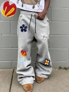 Men's Vintage Aesthetic Wide Leg Pants, Casual Loose Track Pants With Multicolor Flower & Heart Chenille Patches, Casual Street Style Streetwear Staple For Daily Wear