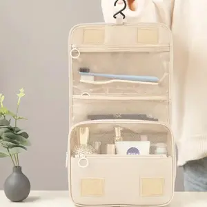 Travel Hook Hanging Wash Bag, Multifunctional Travel Toiletries Storage Bag, Makeup Bag with Hooks, Portable and Durable