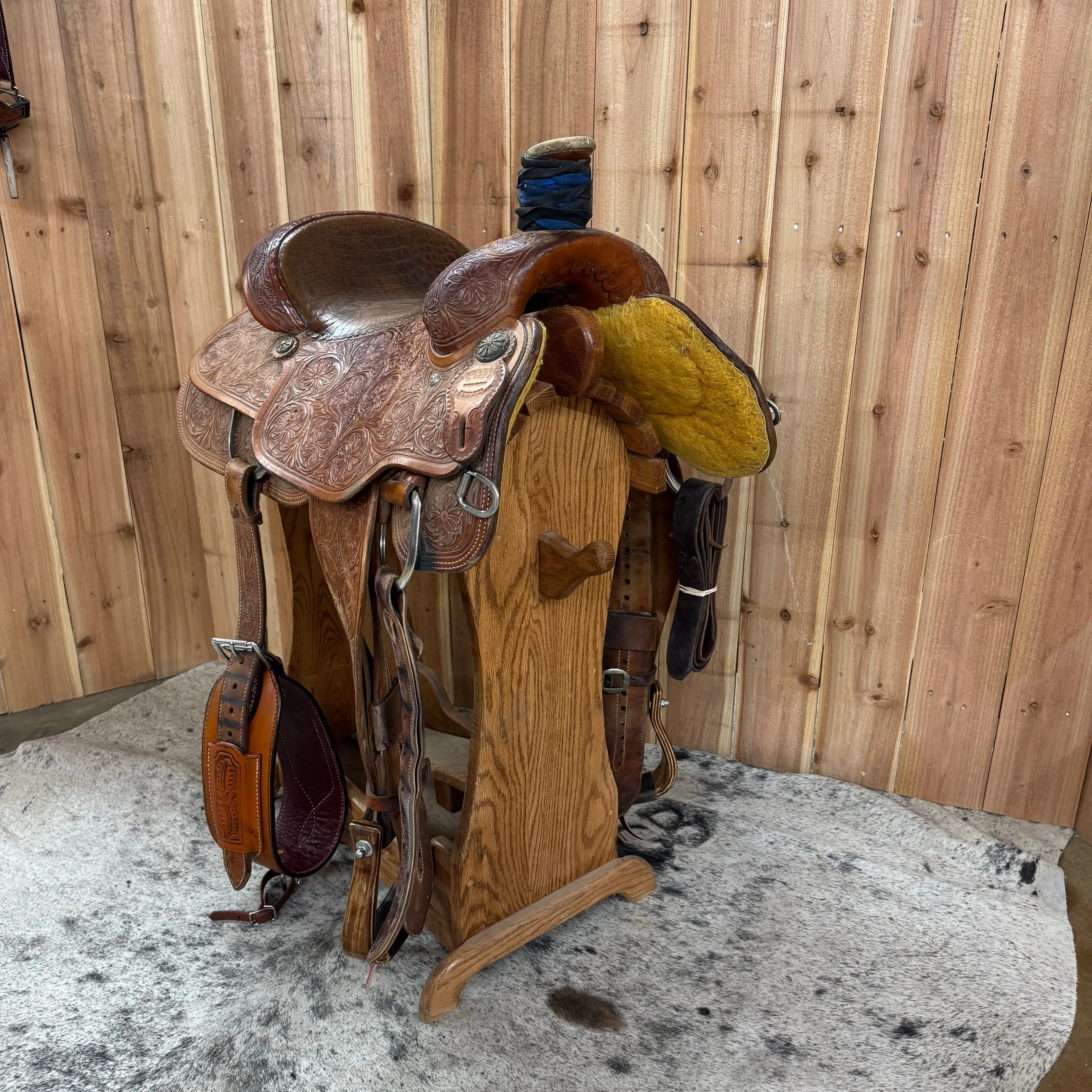Used R Bar B Roper Saddle, 15.5" Seat