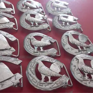 Rooster buckle