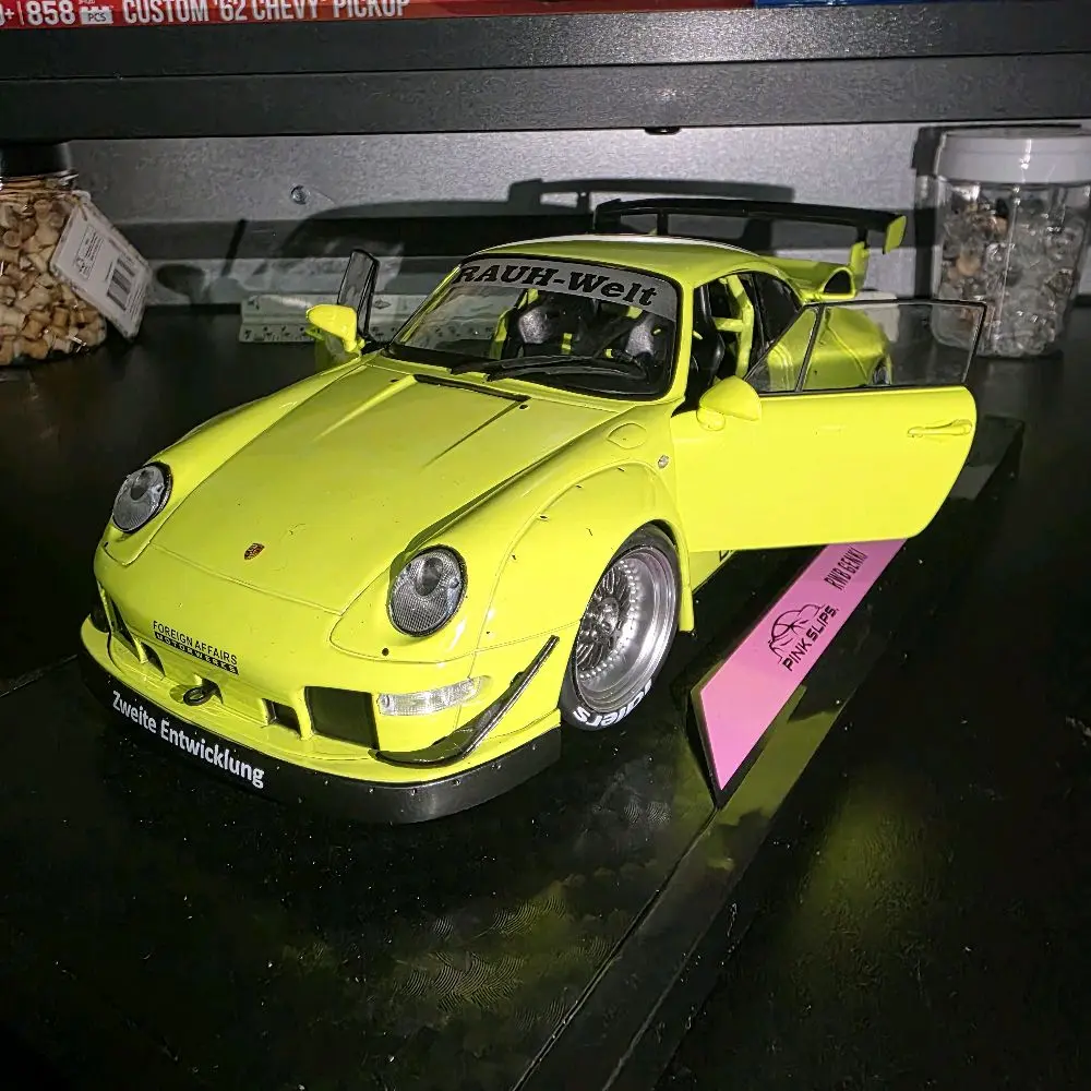 Porsche 911 RWB Genki scale diecast